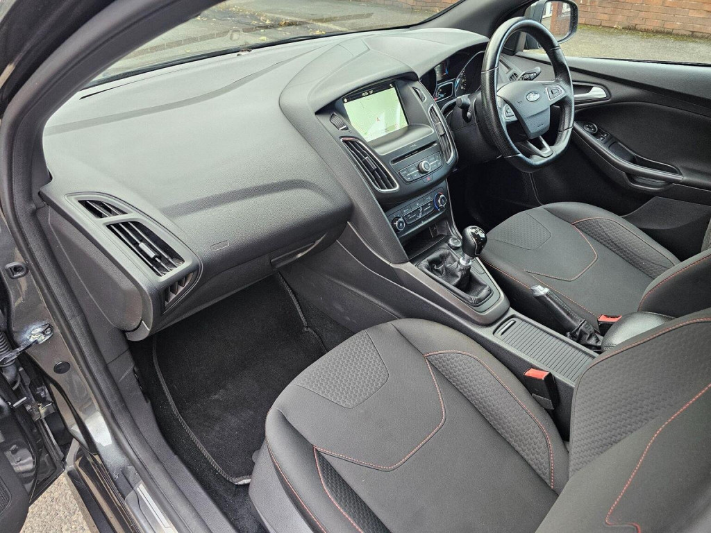 FORD FOCUS