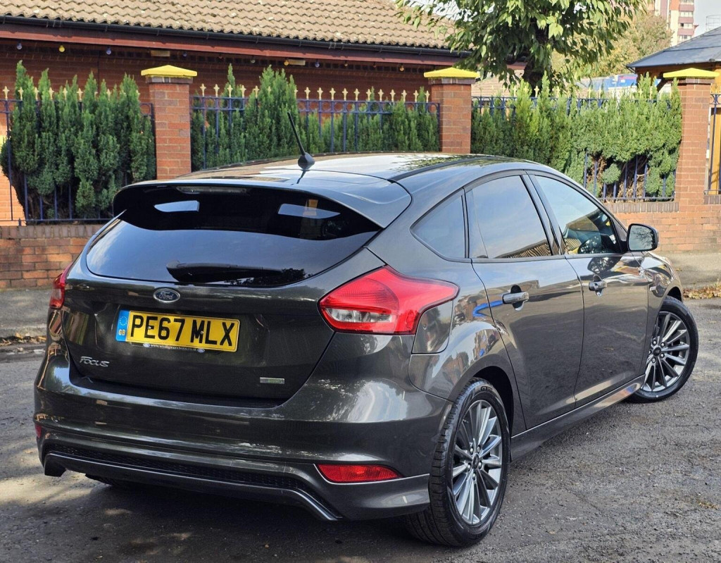 FORD FOCUS