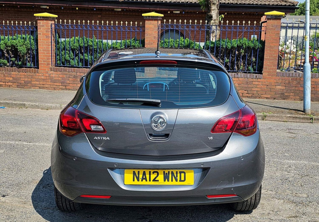 VAUXHALL ASTRA