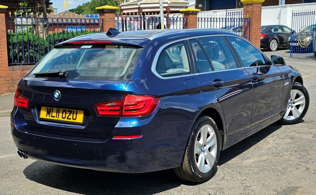 BMW 5 SERIES
