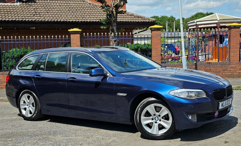 BMW 5 SERIES