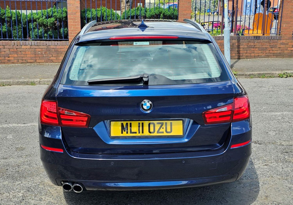 BMW 5 SERIES