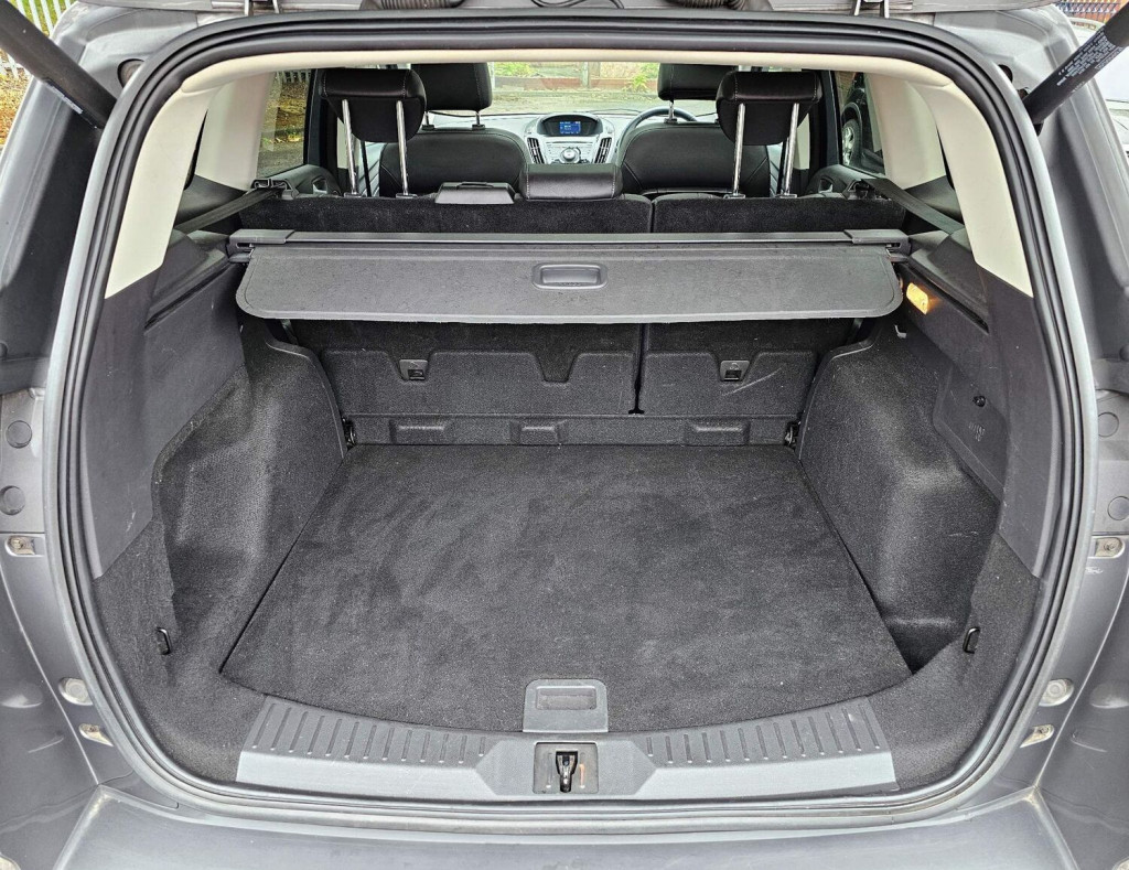 FORD KUGA
