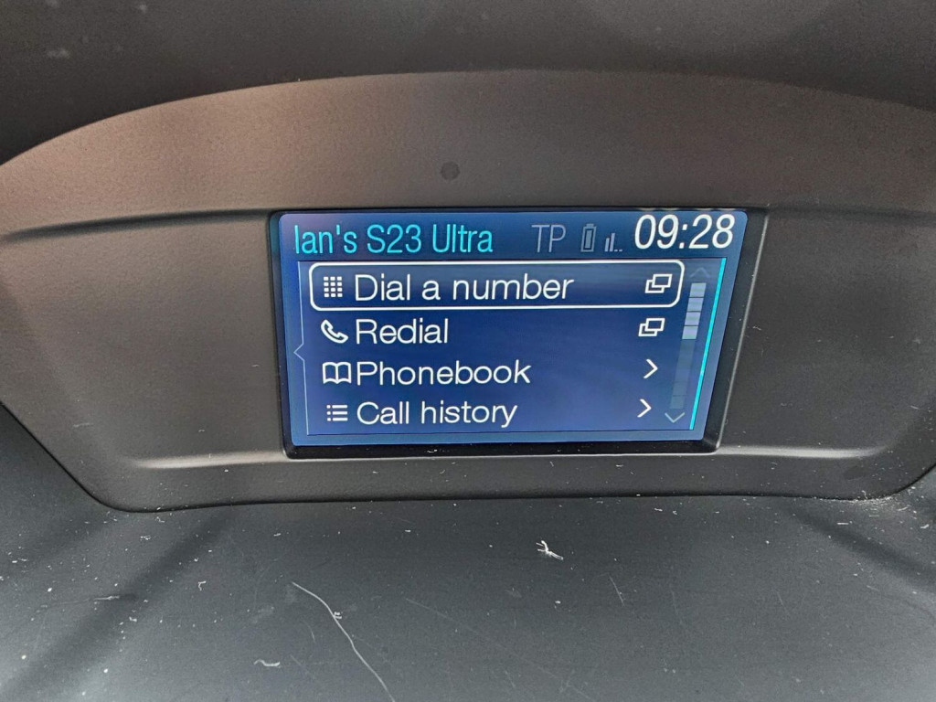 FORD KUGA
