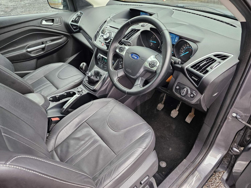 FORD KUGA