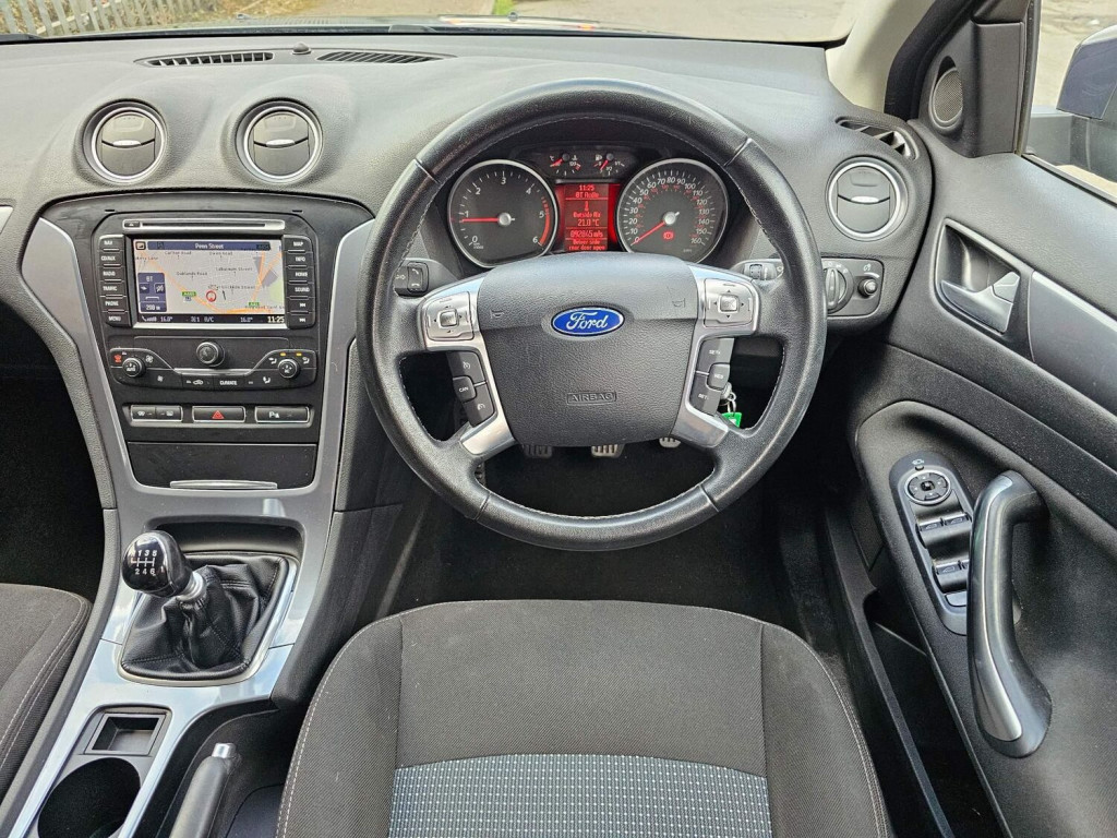 FORD MONDEO