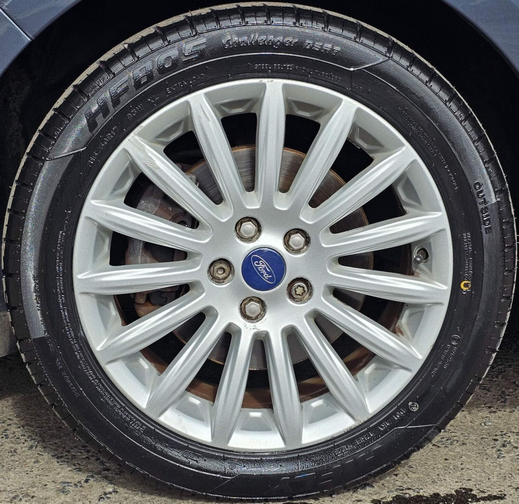 FORD MONDEO