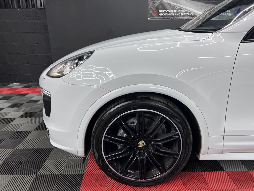 PORSCHE CAYENNE