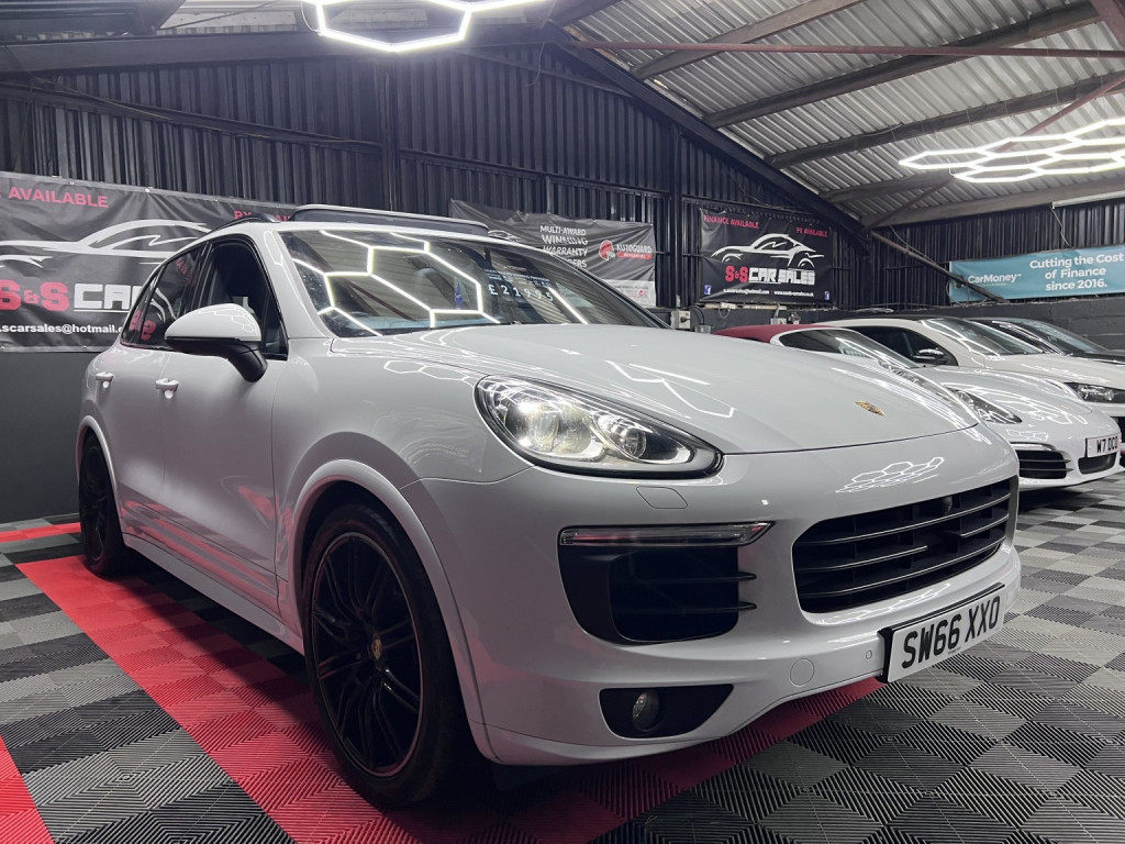 PORSCHE CAYENNE