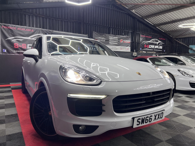 PORSCHE CAYENNE 3.0 TD V6 Platinum Edition