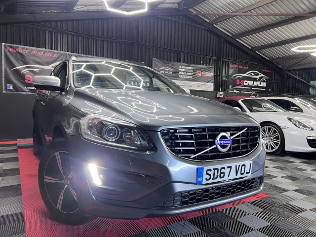 VOLVO XC60 2.4 R-Design Lux Nav D5 AWD