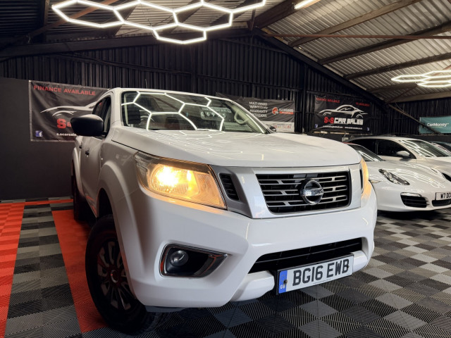 NISSAN NAVARA 2.3 dCi Visia
