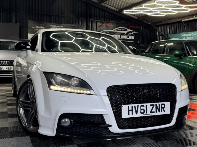 AUDI TT 2.0 TFSI S line