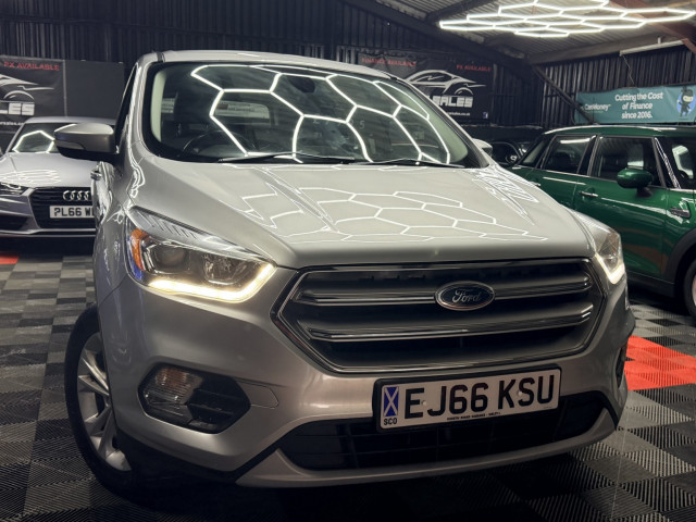 FORD KUGA 1.5 T EcoBoost Titanium