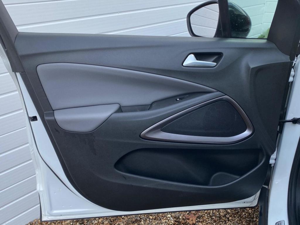VAUXHALL CROSSLAND X