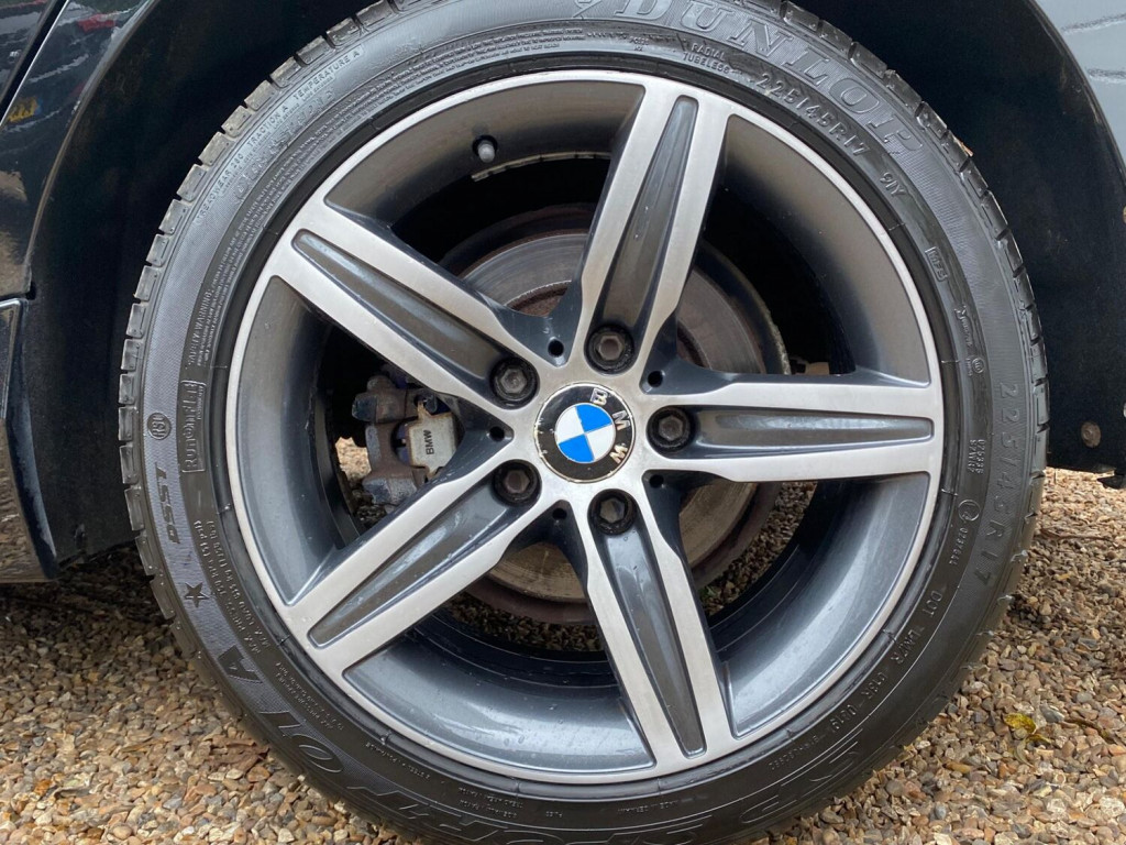 BMW 1 SERIES