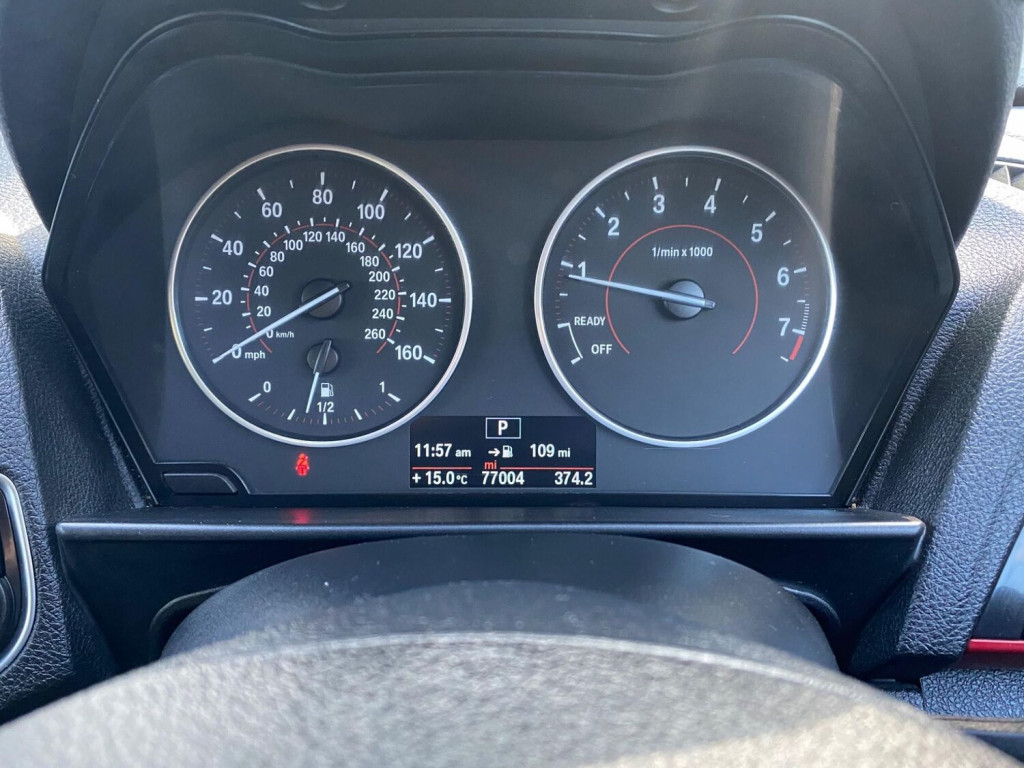 BMW 1 SERIES