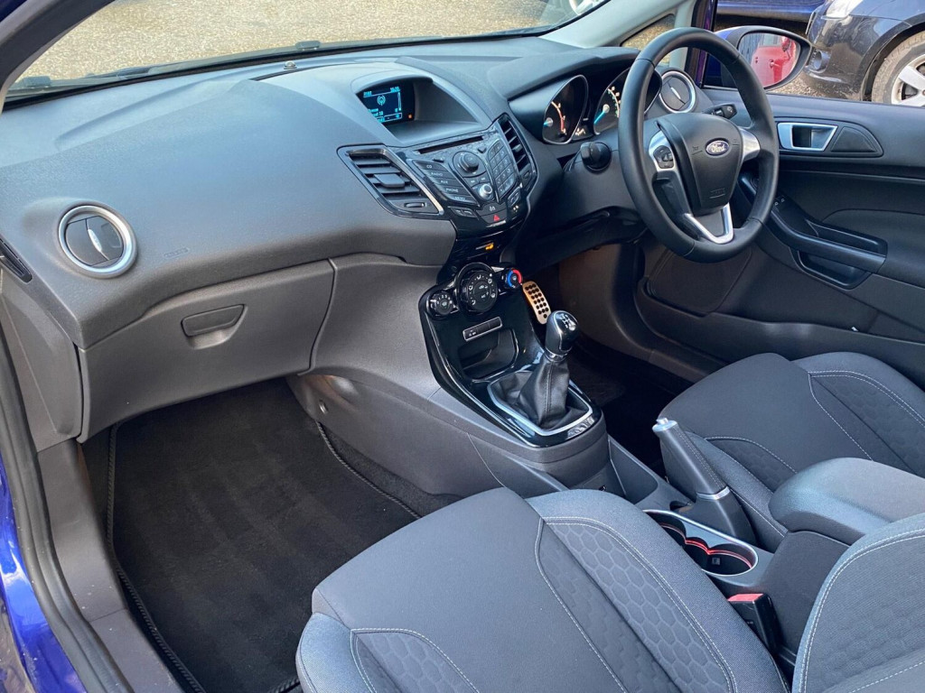 FORD FIESTA