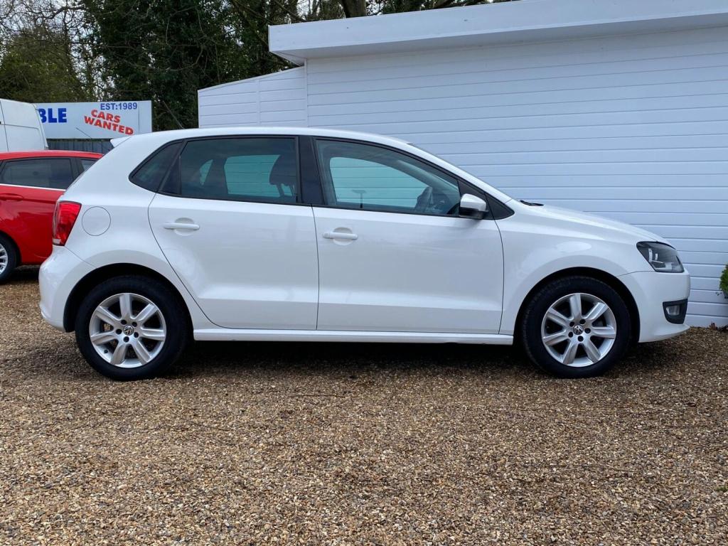 VOLKSWAGEN POLO