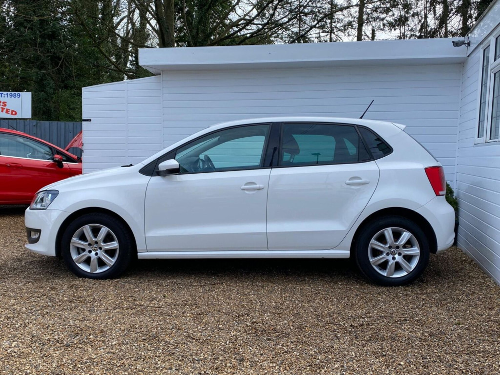 VOLKSWAGEN POLO