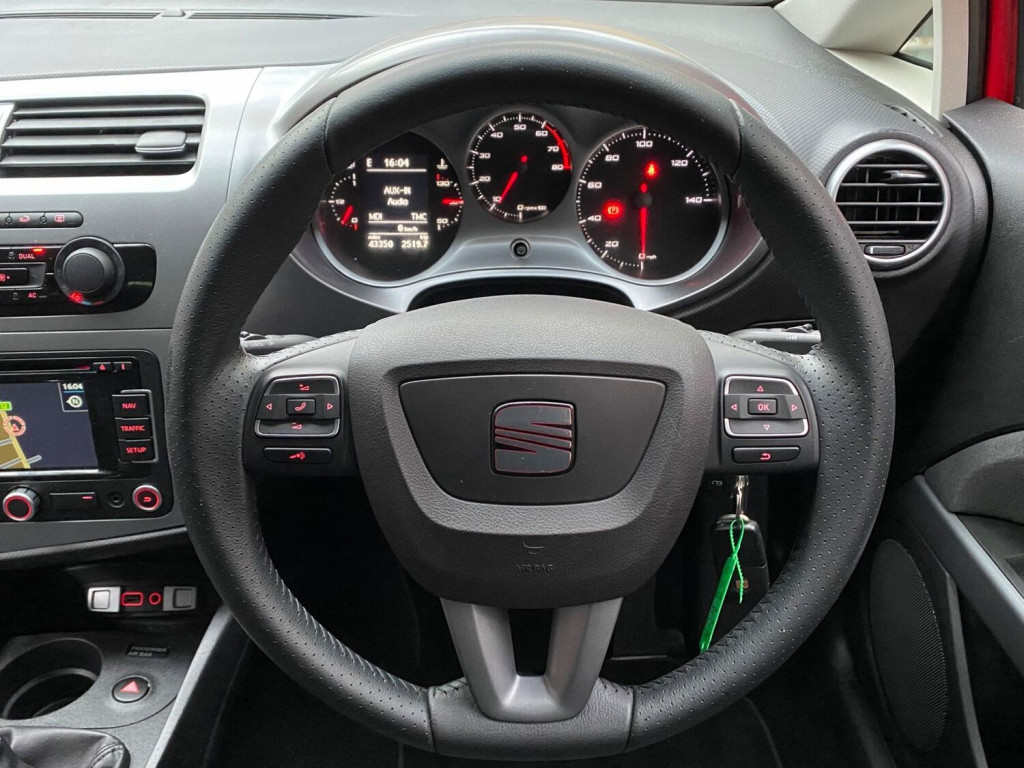 SEAT LEON