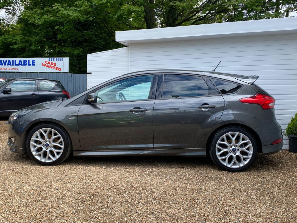 View FORD FOCUS 1.5T EcoBoost ST-Line Euro 6 (s/s) 5dr