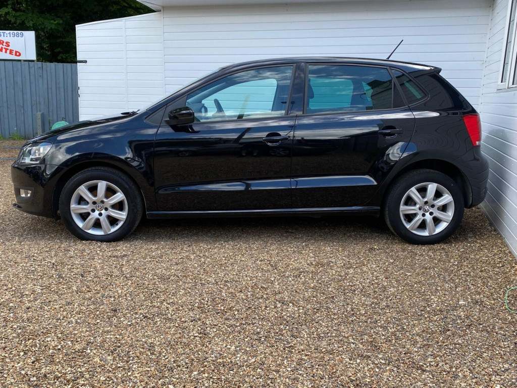 VOLKSWAGEN POLO