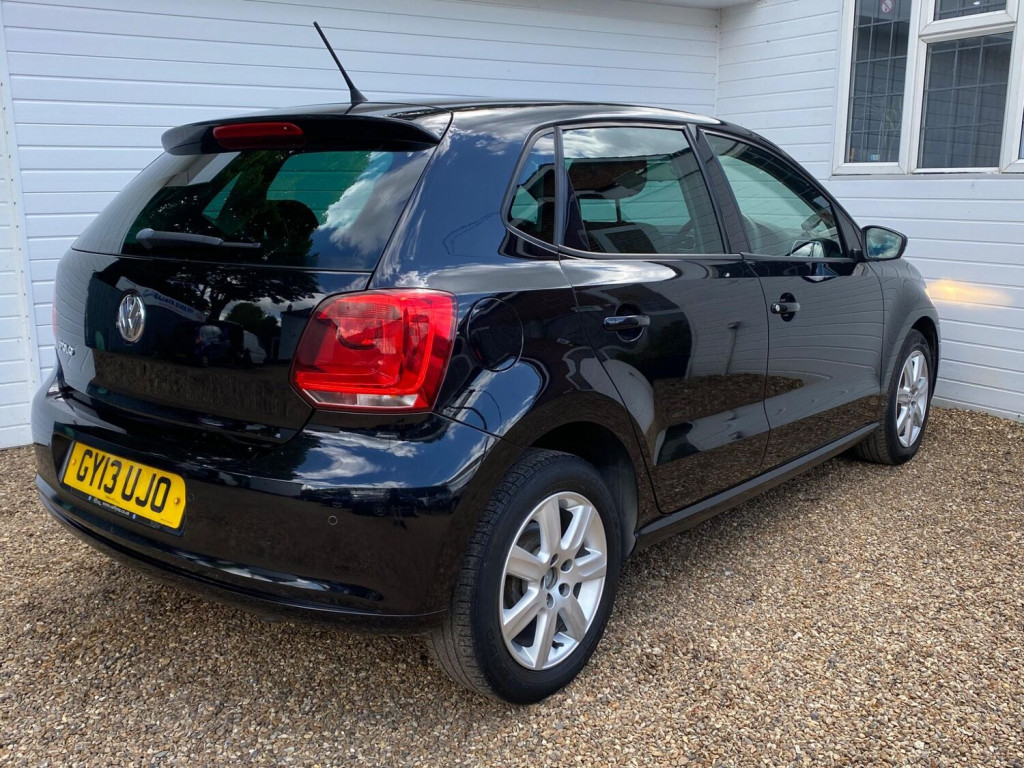 VOLKSWAGEN POLO