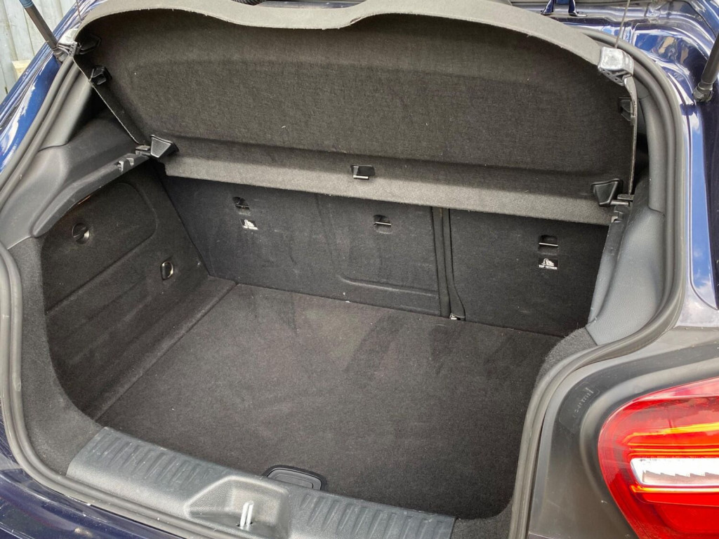 MERCEDES-BENZ A CLASS