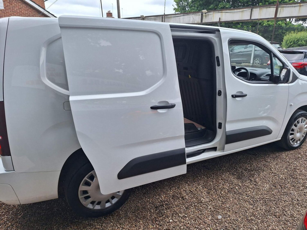 VAUXHALL COMBO