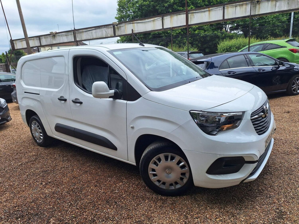 View VAUXHALL COMBO 1.5 Turbo D 2300 Sportive L2 H1 Euro 6 4dr