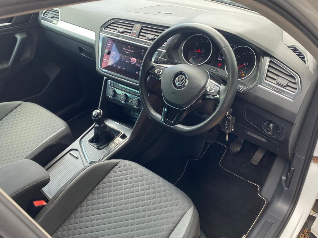View VOLKSWAGEN TIGUAN 1.4 TSI SE Euro 6 (s/s) 5dr