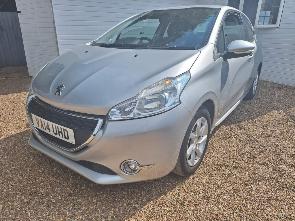 View PEUGEOT 208 1.2 VTi Active Euro 5 3dr