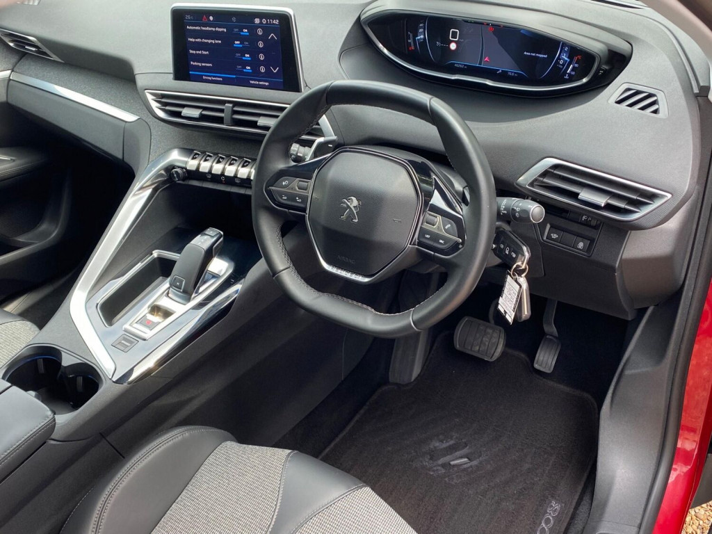 View PEUGEOT 3008 1.2 PureTech Allure EAT Euro 6 (s/s) 5dr