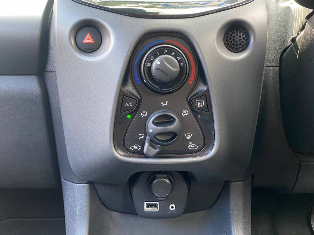 TOYOTA AYGO