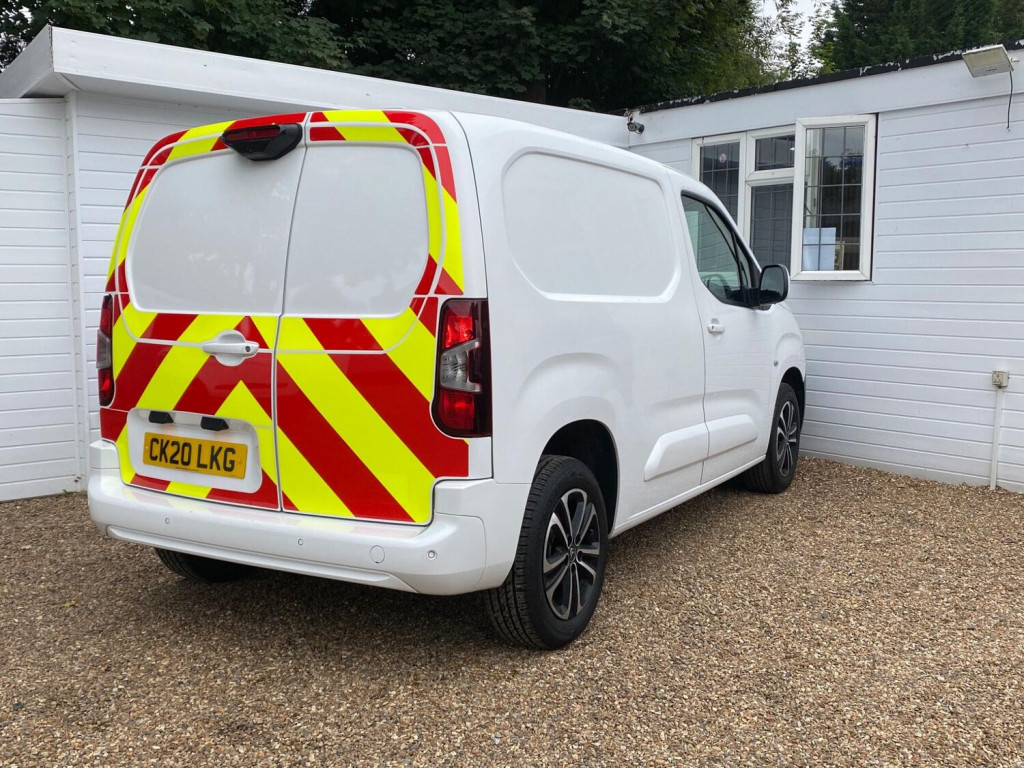 View CITROEN BERLINGO 1.6 BlueHDi 1000 Driver M SWB Euro 6 (s/s) 5dr