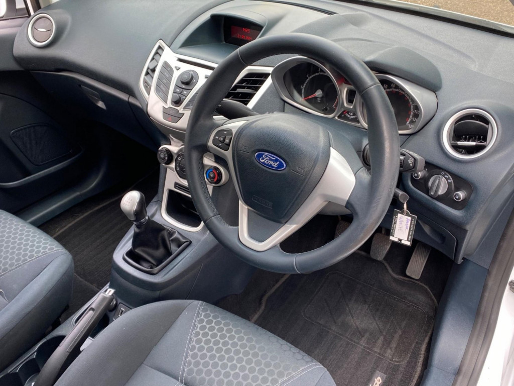View FORD FIESTA 1.25 Zetec 5dr