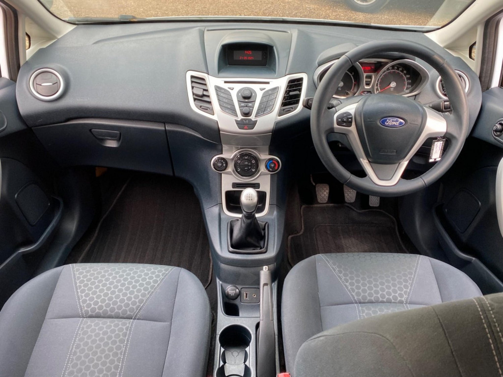 FORD FIESTA