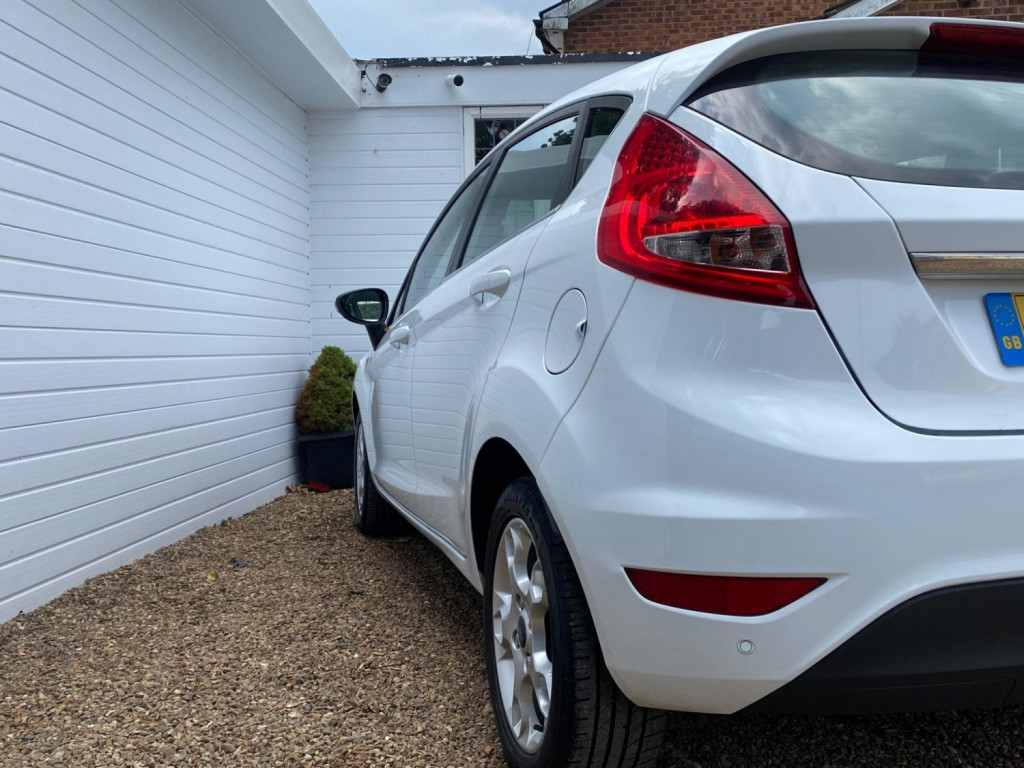FORD FIESTA