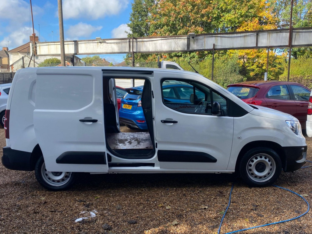 VAUXHALL COMBO