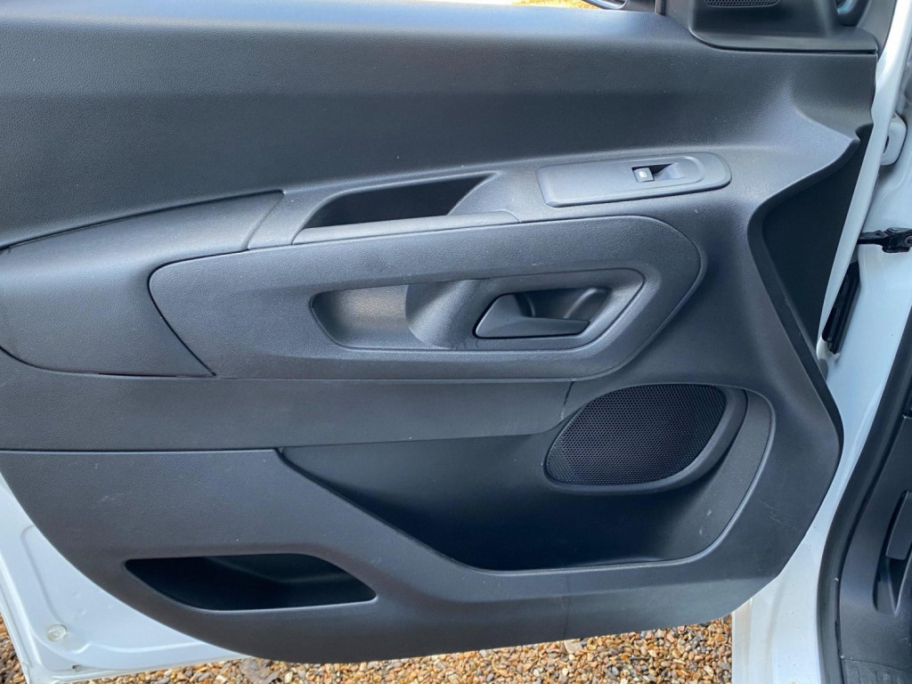VAUXHALL COMBO