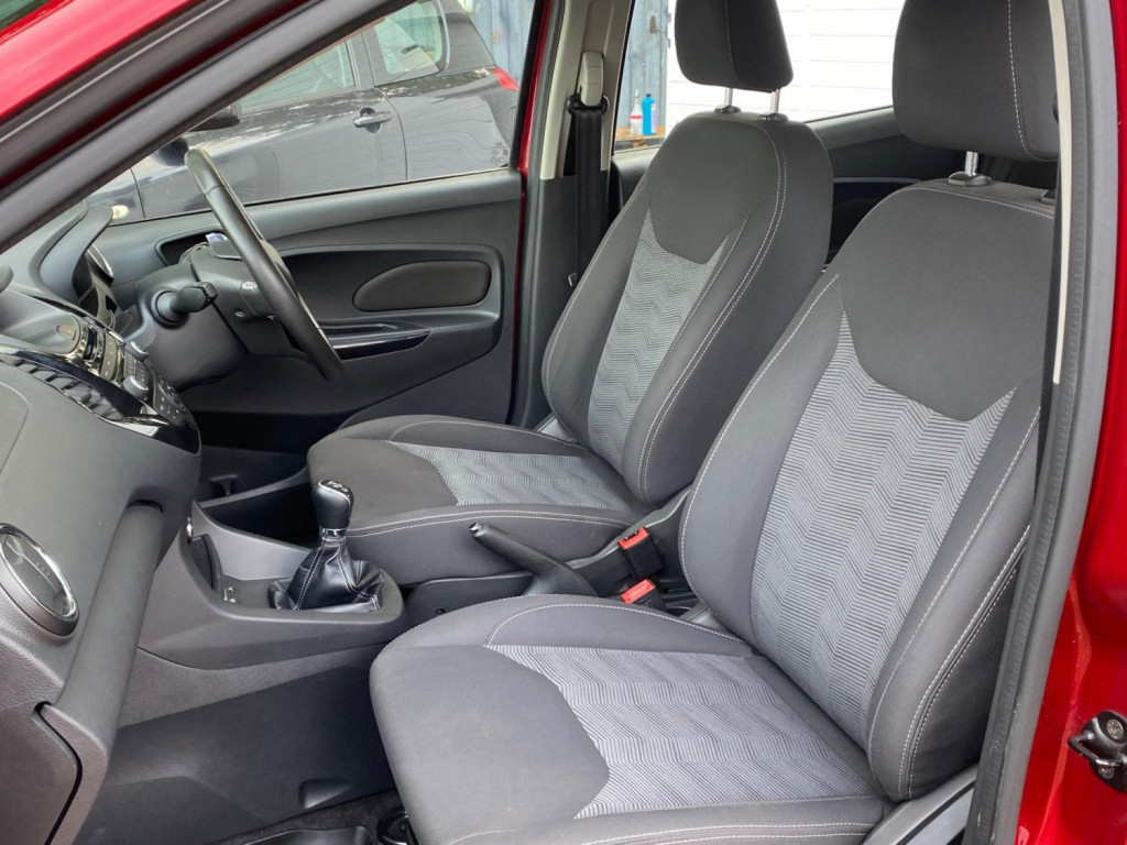 FORD KA+