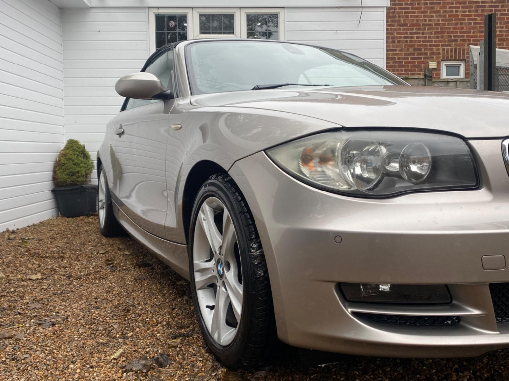 BMW 1 SERIES