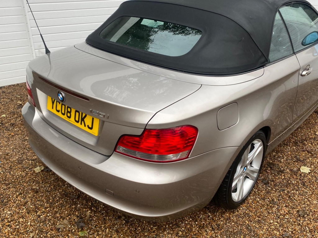 BMW 1 SERIES