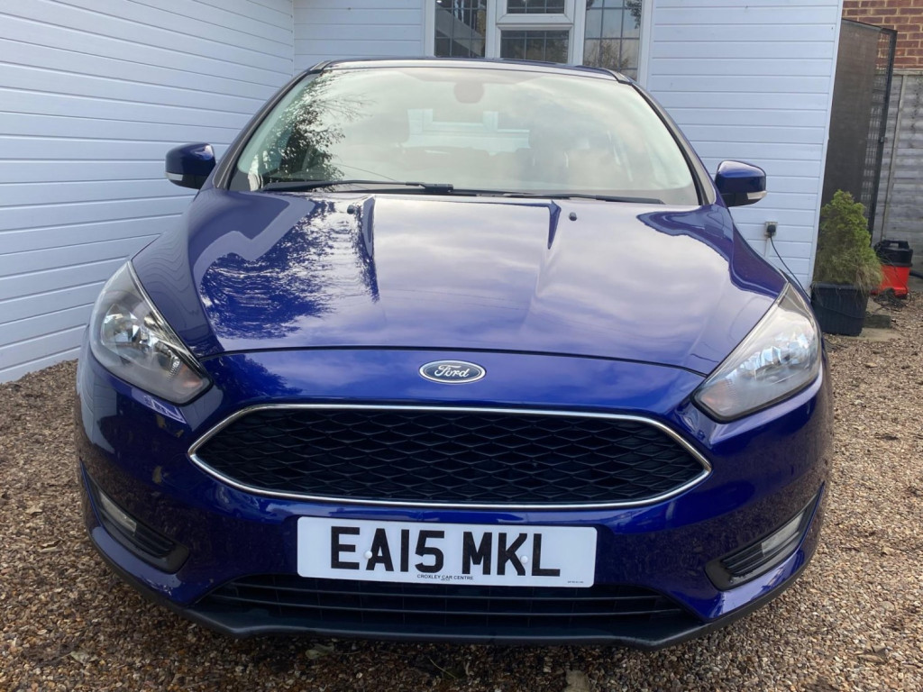 View FORD FOCUS 1.0T EcoBoost Zetec Euro 6 (s/s) 5dr