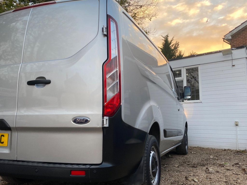 FORD TRANSIT CUSTOM