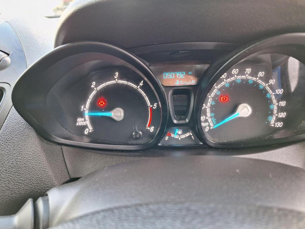 FORD TRANSIT COURIER