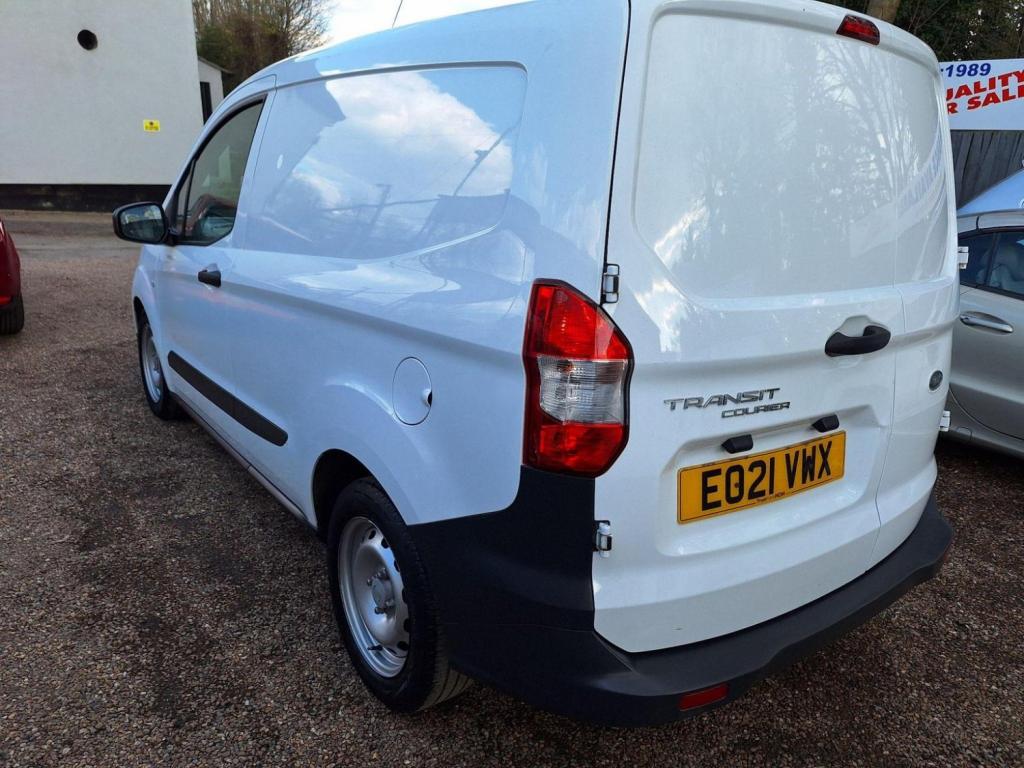 FORD TRANSIT COURIER