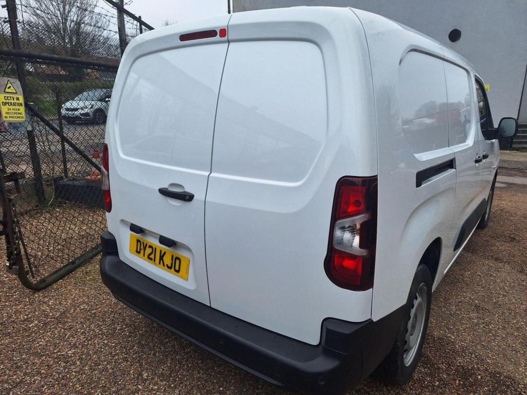 VAUXHALL COMBO