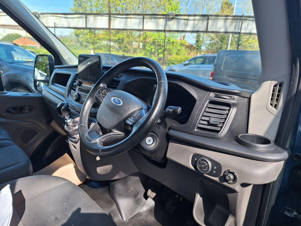 View FORD TRANSIT 2.0 310 EcoBlue Trend FWD L3 H3 Euro 6 (s/s) 5dr